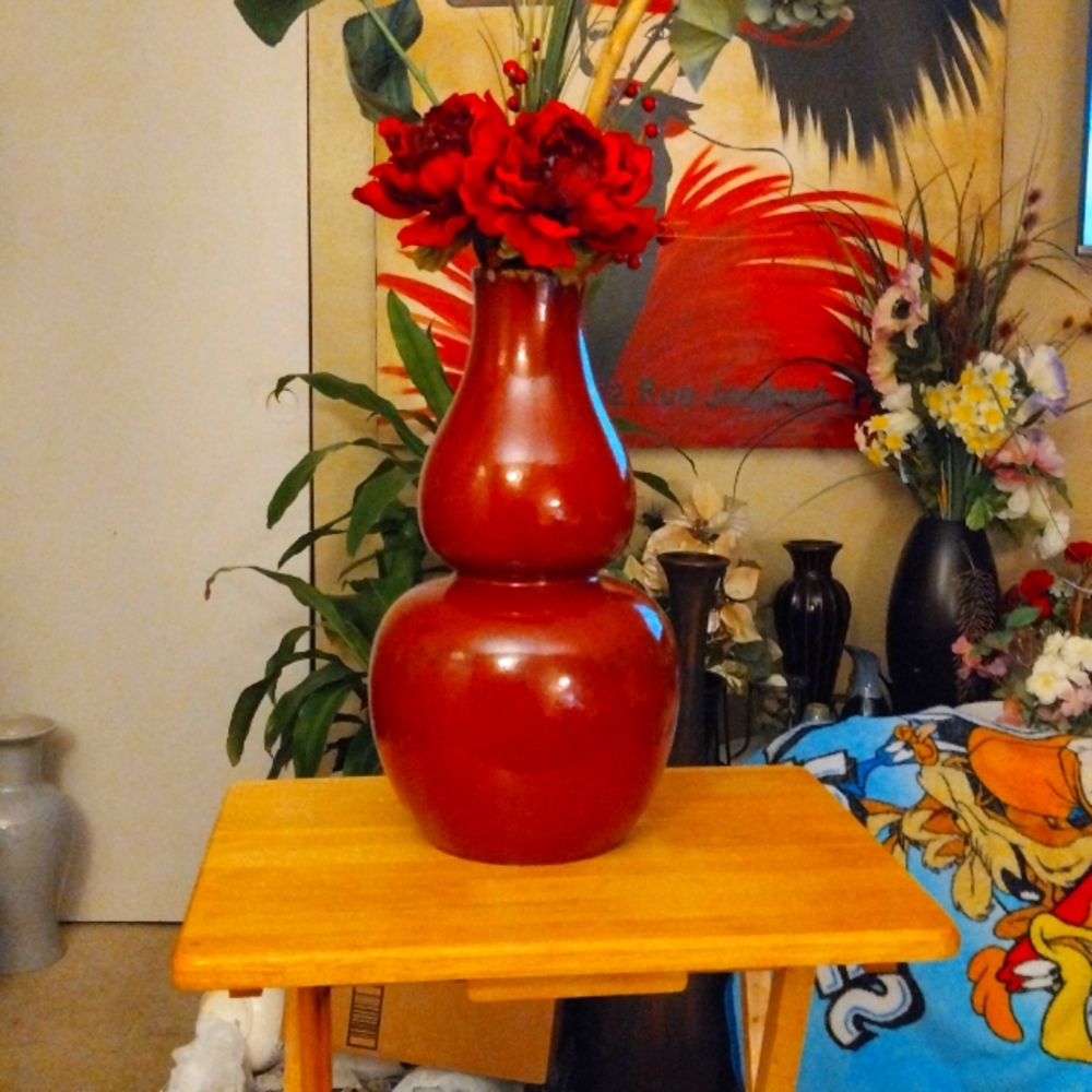 Double gourd glazed red vase